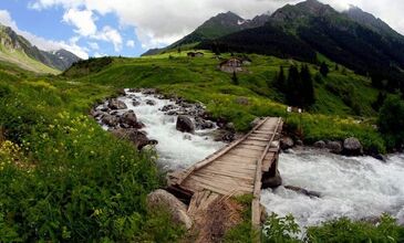 Uçaklı Karadeniz Yaylalar ve Batum Turu (5 Gün 4 Gece)