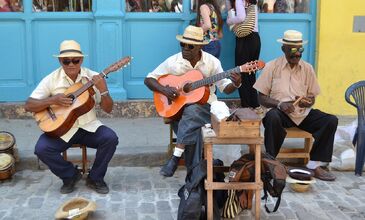Karayiplerin Kalbine Yolculuk, Renkli Küba