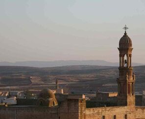 Uçaklı Butik Mardin Midyat Zerzevan Kalesi Diyarbakır Turu