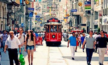 Lale ve Erguvan Zamanı İstanbul Turu (2 Gece Konaklamalı)