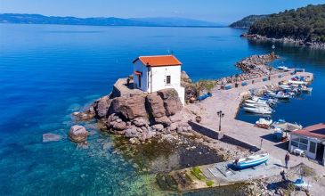 Midilli Adası Tatil Paketi (Feribot Bileti ve Blue Sea Hotel 2 Gece Konaklama)